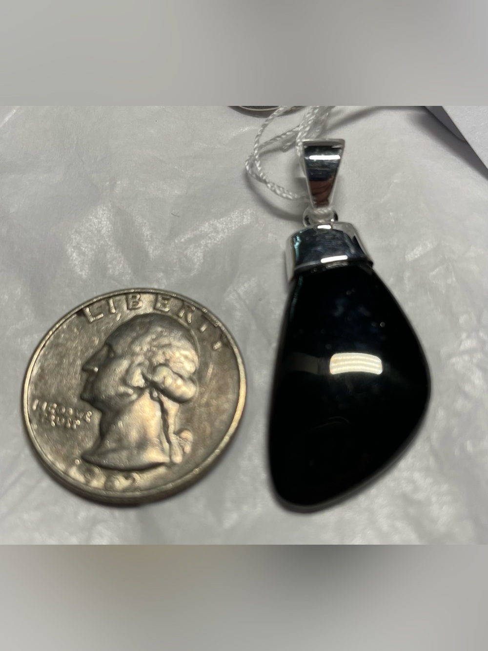Jet pendant